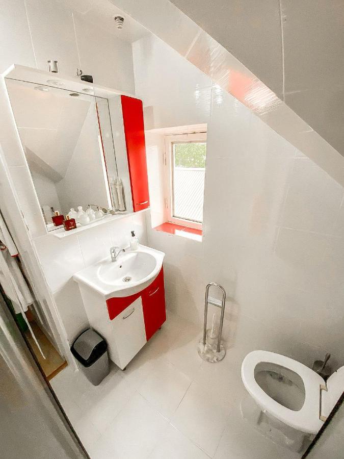 Cosy Bedroom For 2 With Balcony In A Family Villa Turnu Măgurele 외부 사진
